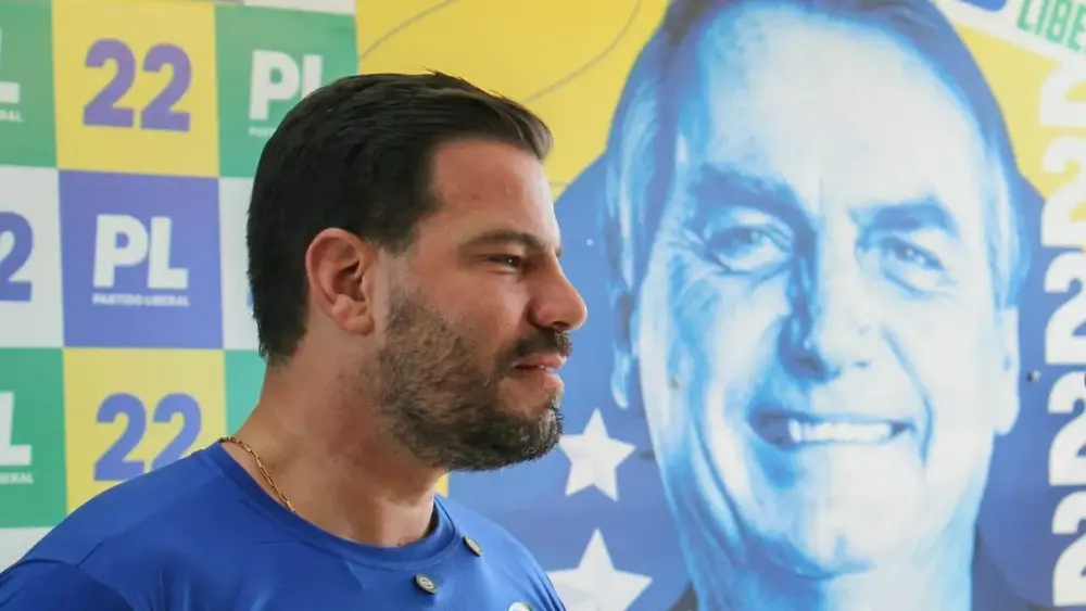 Brazil Contar Launches Senate Bid With Rally and National Address