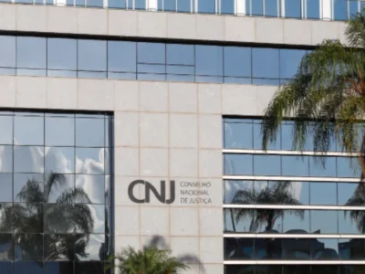 Brazil to review judge pay, propose changes