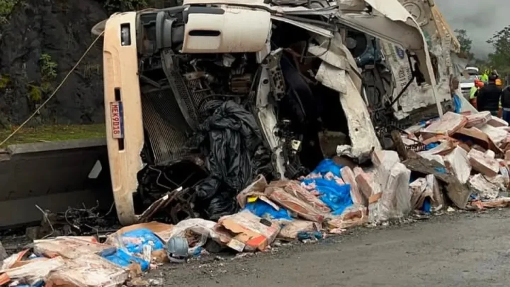 Brazil Driver From Campo Grande Dies in BR-277 Truck Crash