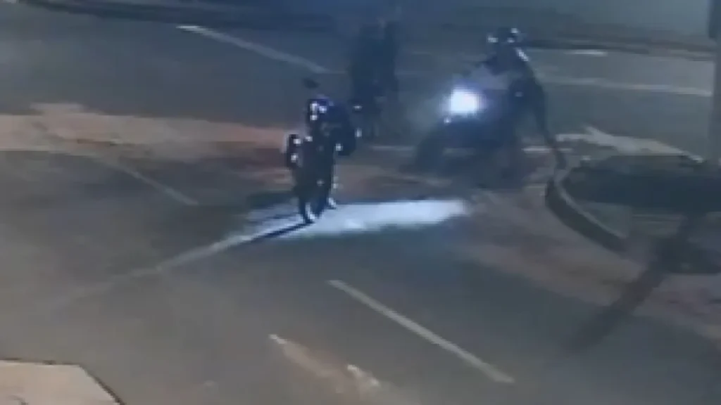 Brazil: Teen’s Motorcycle Stolen by Duo Who Trapped Him in Street