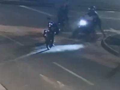 Brazil: Teen’s Motorcycle Stolen by Duo Who Trapped Him in Street