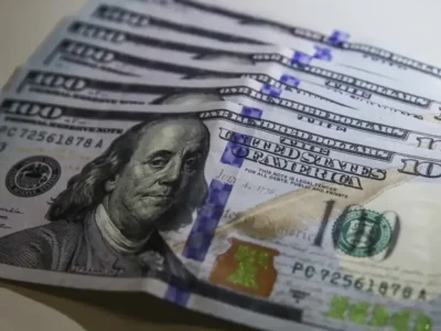 Brazil Real Falls to 5.16 per Dollar as Stocks Drop Most in 5 Months