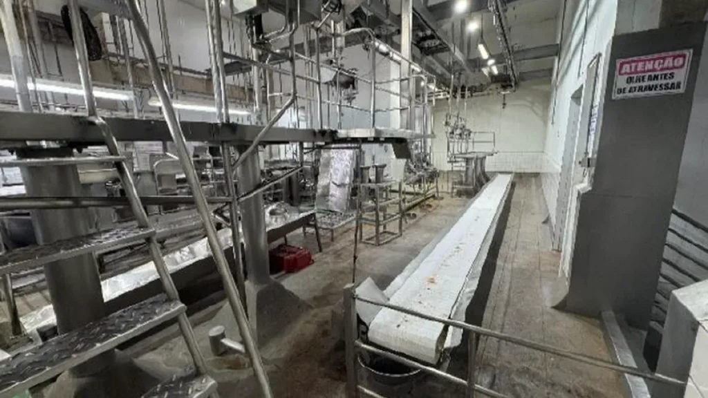 Brazil Slaughterhouse in Bankruptcy Lays Off 350 Workers